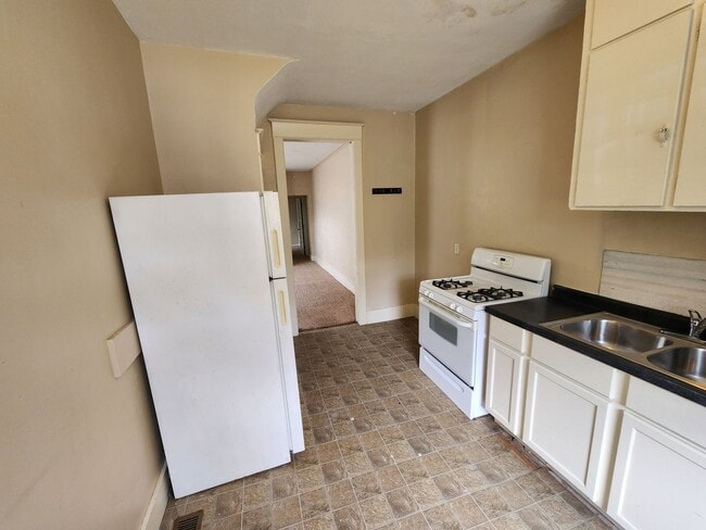 Photo - 1546 12th Ave Unit #2