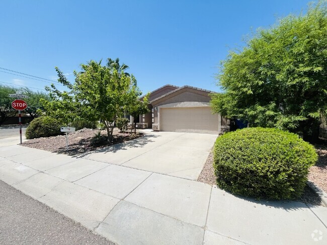 Building Photo - 3 Bedroom Home in North Phoenix