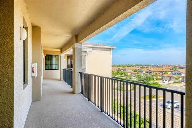 Photo - 18114 Gawthrop Dr Unit 405