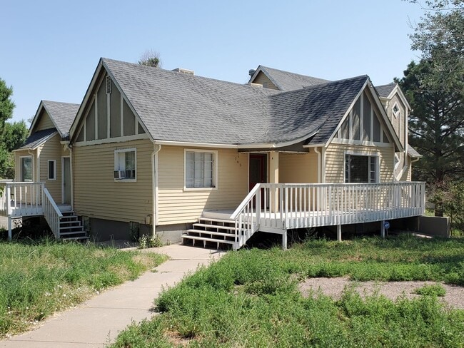 Building Photo - 745 Mc Carthy Blvd Unit #A