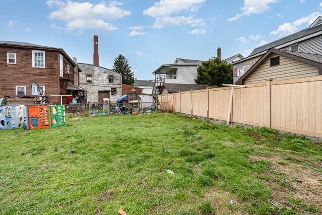 Photo - 606 North St