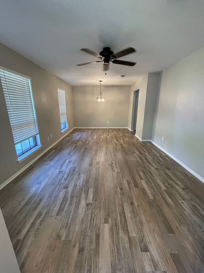 Photo - Beautiful Upgraded Home in Northeast Pensacola - Northpointe Subdivision