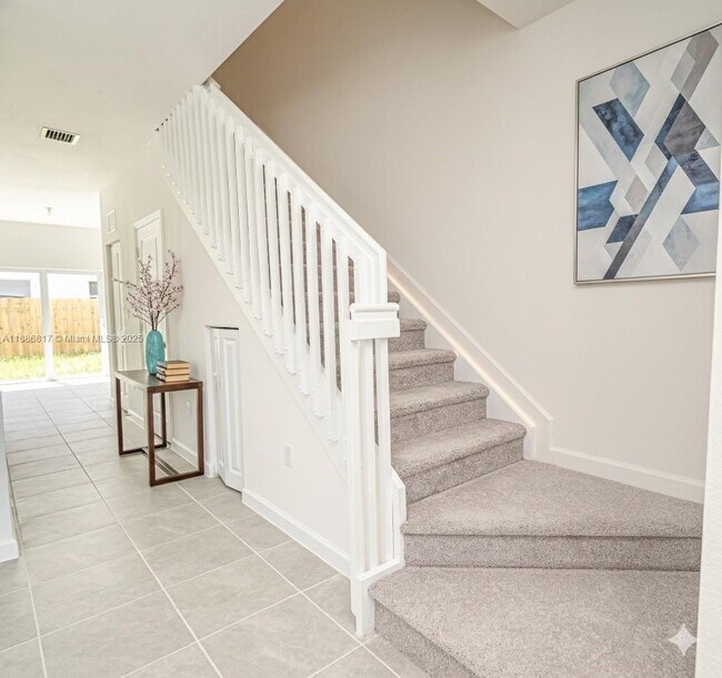 Photo - 2646 SE 27th Dr