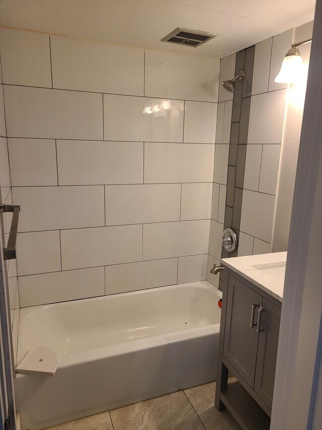 Photo - 17th St 6 Plex Unit 1424 #2