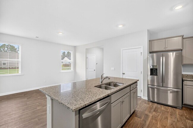 Photo - 129 Holly Leaf Ln