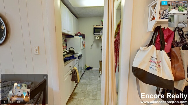 Photo - 1063 Beacon St Unit 4