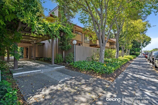 Photo - 121 Buckingham Dr Unit 11