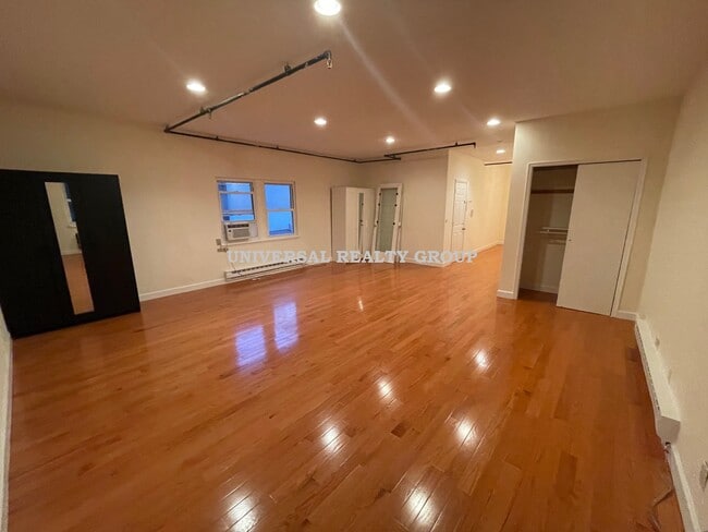 Photo - 250 3rd Ave Unidad 2