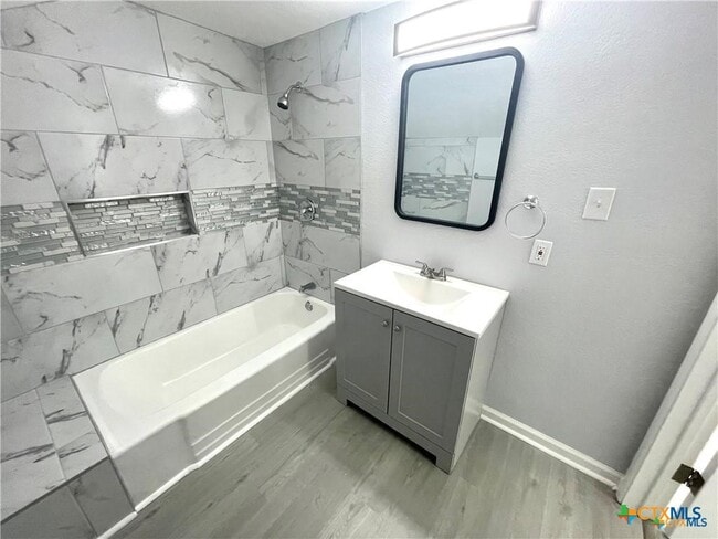Photo - 743 E 13th Ave