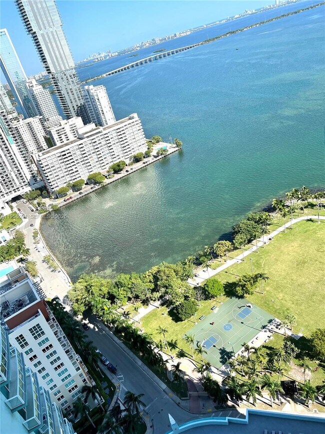 Photo - 1900 N Bayshore Dr Unidad 3510