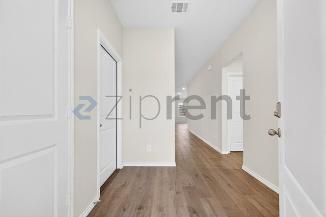 Photo - 13137 Rich Ln