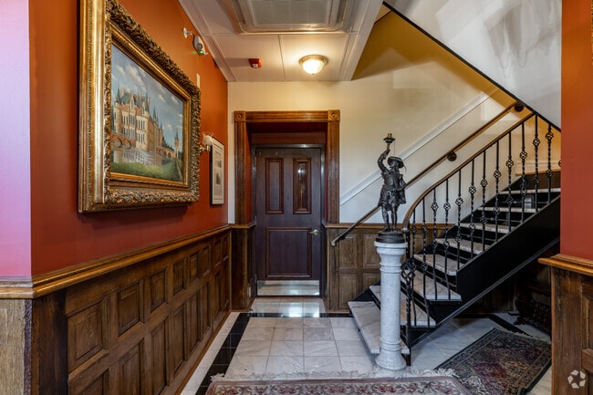 The James Scott Mansion - The James Scott Mansion