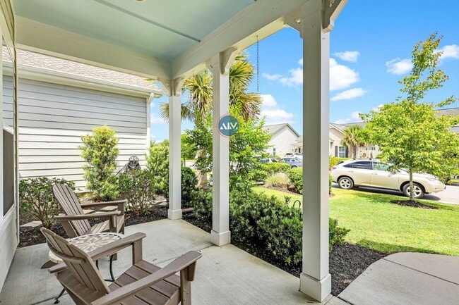 Photo - Elegant Three-Bed, Three-Bath Residence in...