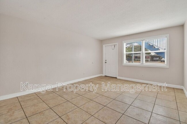 Photo - 1618 W 26th Ct Unit B