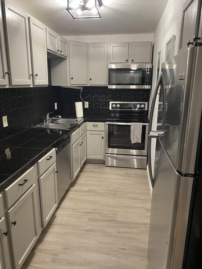 Photo - 420 N Villa Ct Unit 100