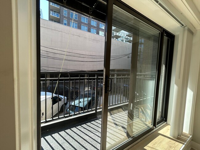Photo - 1214 N La Salle Dr