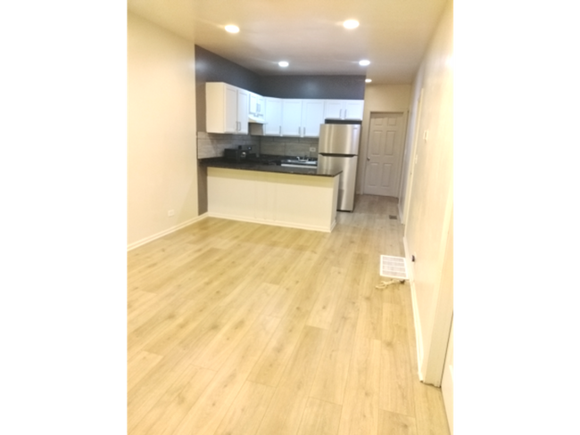 11532 S Yale Ave Unidad 11532 S Yale Ave #1