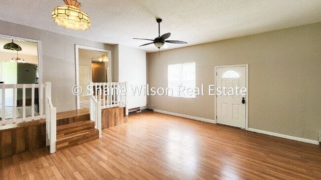 Photo - 162 Shawn Ln