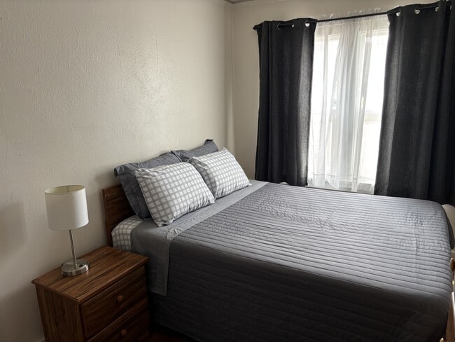 309 9th St Unit 1