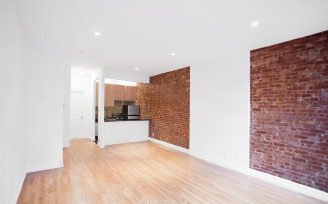 310 E 85th St