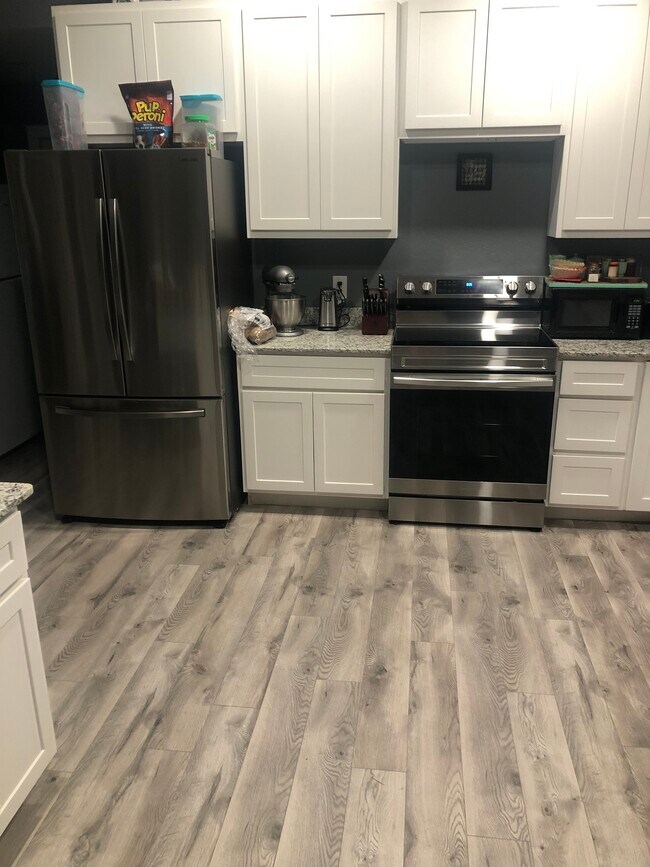 Photo - 305 S 12th St