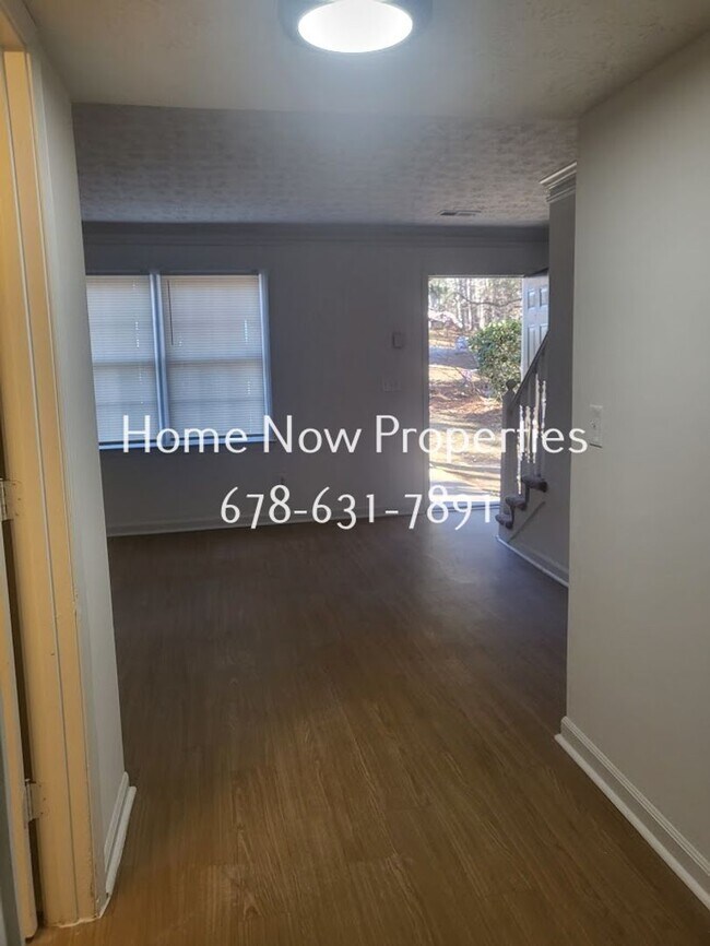 Photo - 3530 Southgate Way SE Unidad A