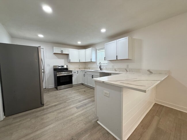 Photo - 523 N Alton Ave
