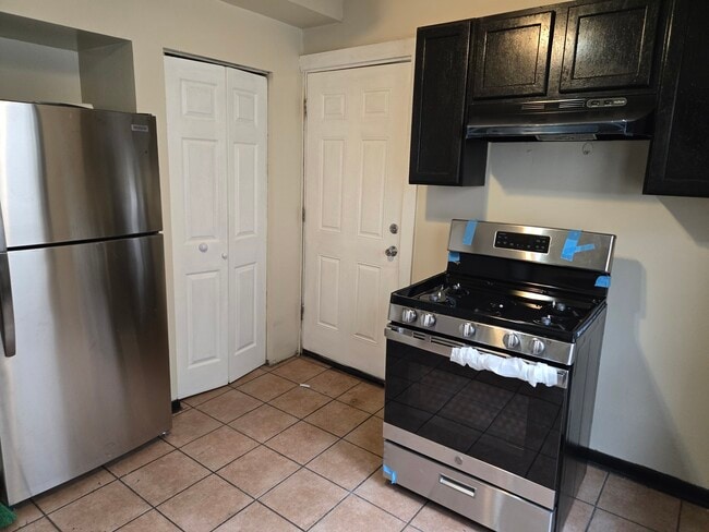 Photo - 6329 S Loomis Blvd Unit 2