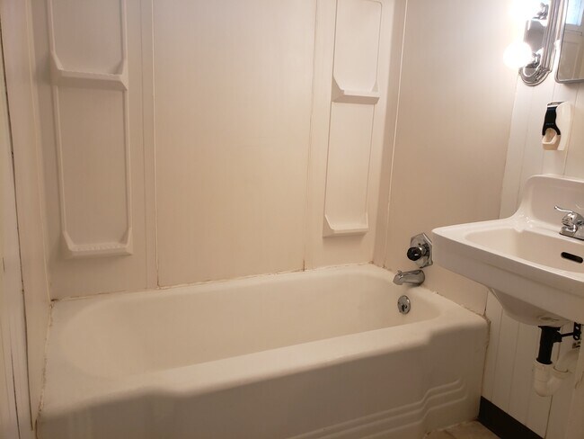 Photo - r1186t Unit 118-2