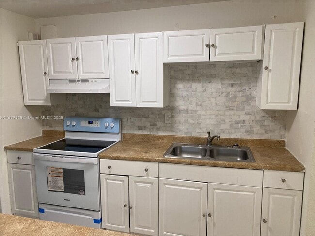 Photo - 1450 NW 31st Way