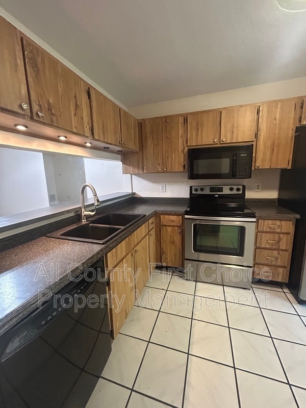 Photo - 313 Bay Pl