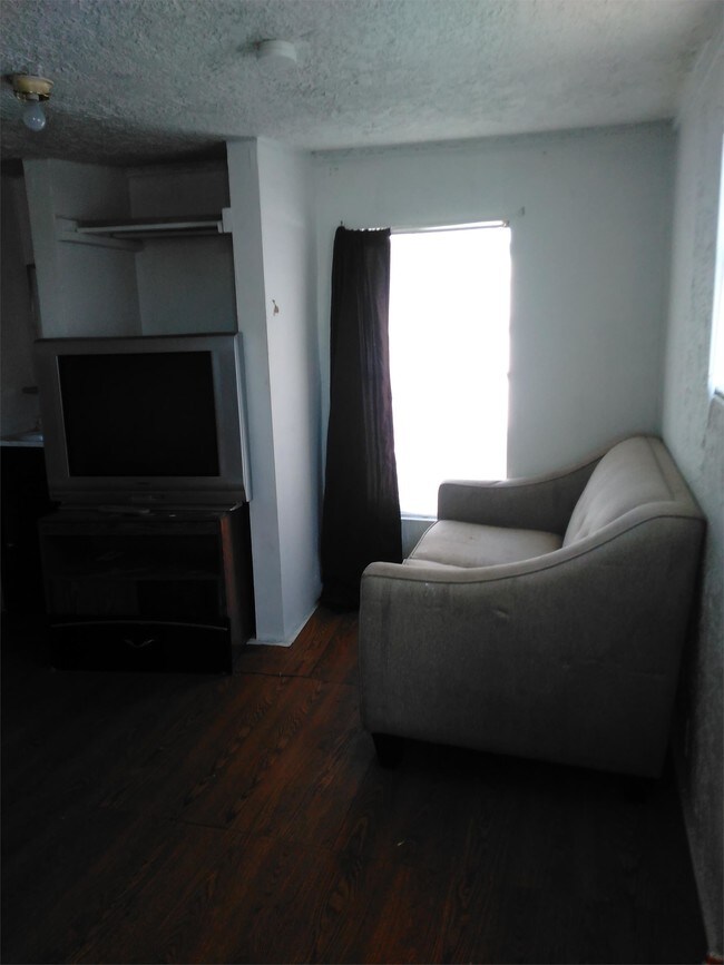 Photo - 13501 Hooper Rd