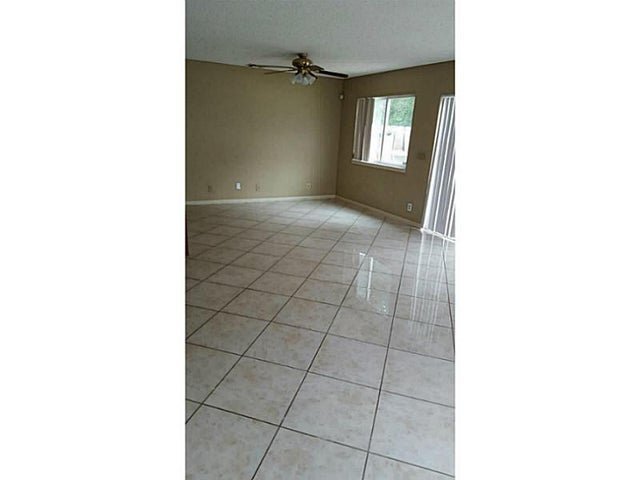 Photo - 4674 Lakeside Cir