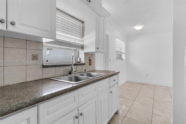 1101 SW 17th Ave