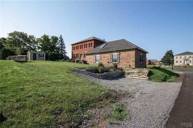 Photo - 100 Vollum Rd
