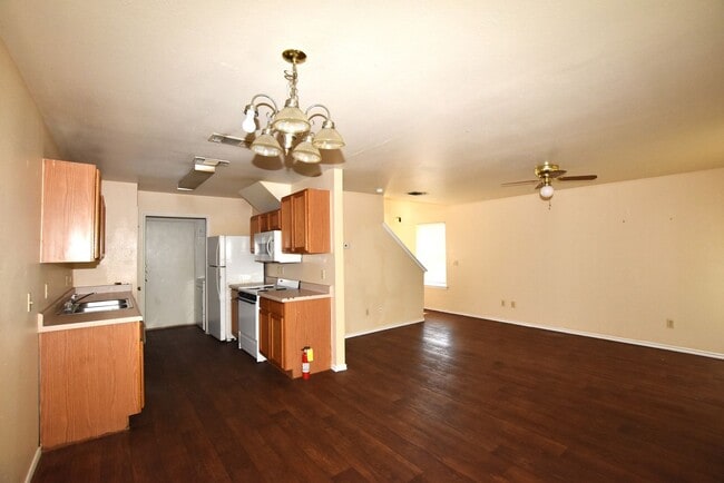 Photo - HP902 - 902-904 Sagewood Trail Unidad 904