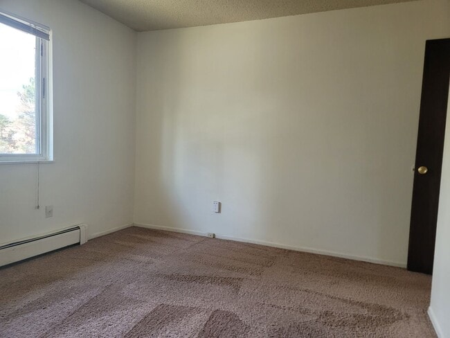 Photo - 2870 Montebello Dr W Unidad #4