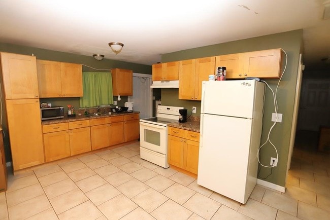 Photo - 425 W Alamo Dr