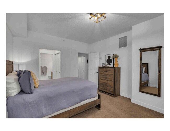 Photo - 1128-1128 Sunset Dr