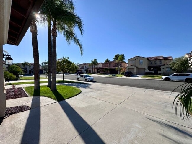 Photo - FOR LEASE: Stunning expansive 3 Bedroom Re...