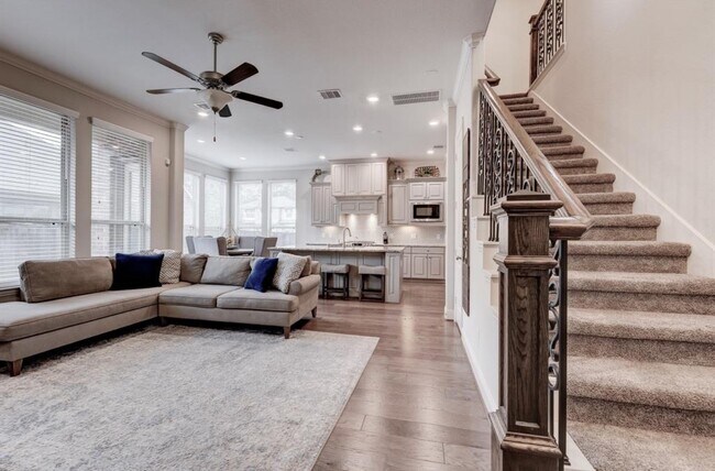 Photo - 155 Skybranch Dr