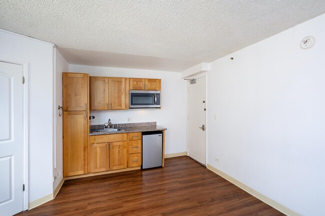 Photo - 134 Kapahulu Ave