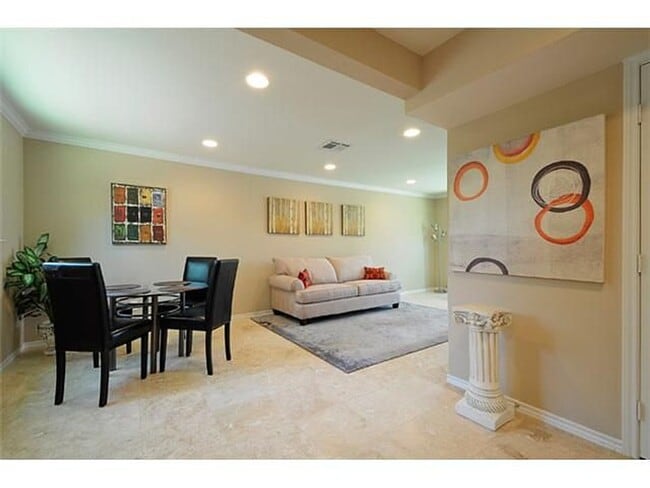 Photo - 6812 Syracuse Cove