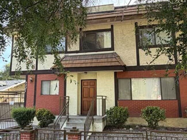 Building Photo - 5227 Eagle Dale Ave