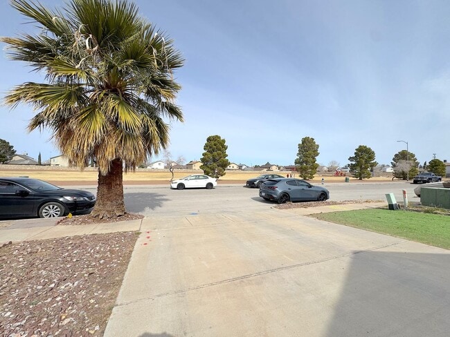 Photo - East El Paso 3 bed Refrig A/C across from Park!