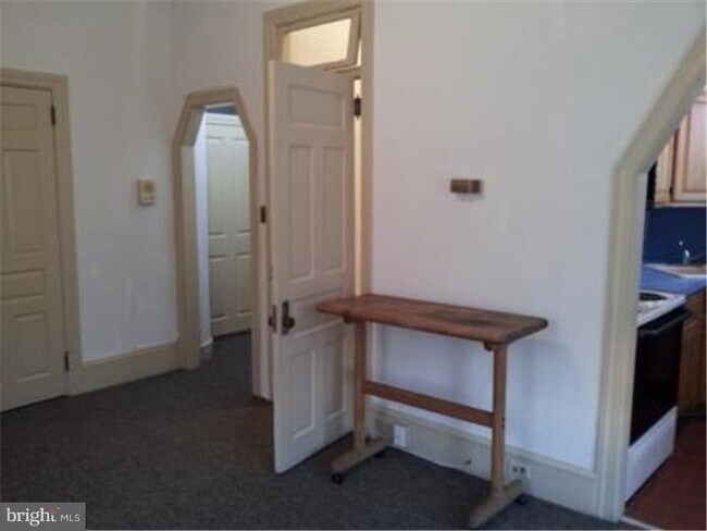 Photo - 421 E High St