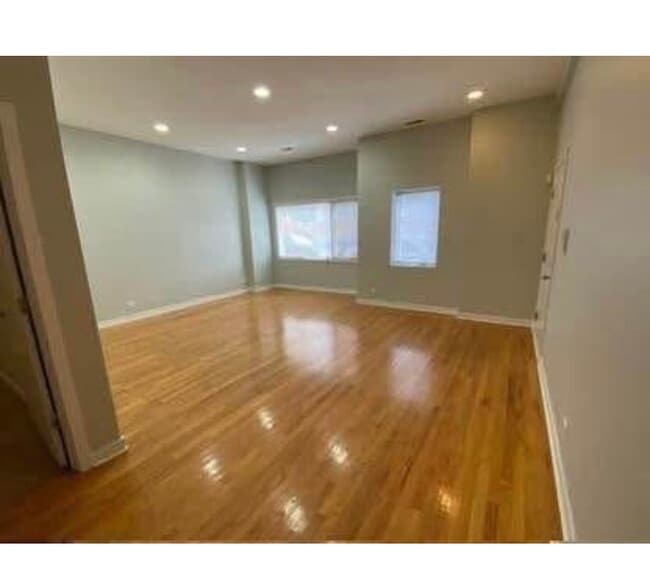 Photo - 1714 W Warren Blvd Unidad 3