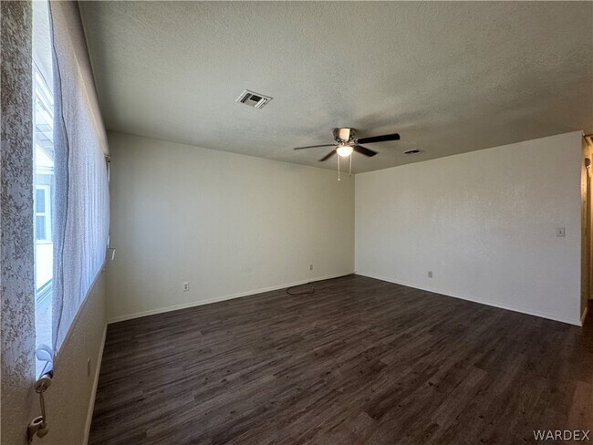 Photo - 2460 Lakeside Dr