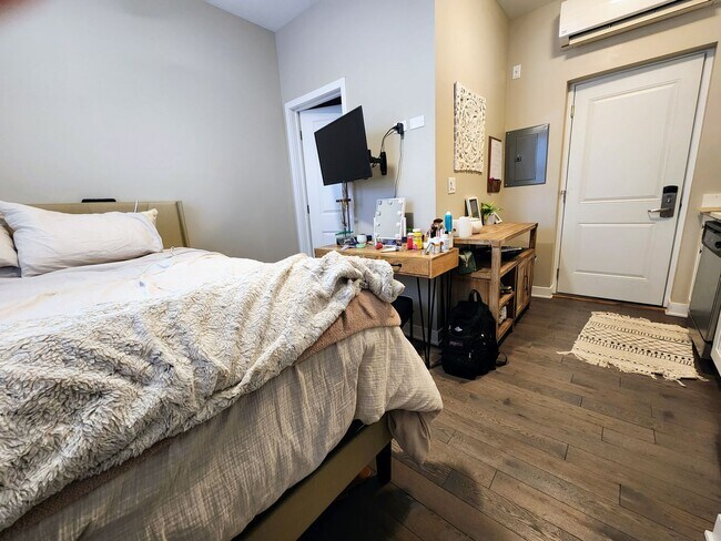 Photo - Contemporary studio in Lincoln Park Unidad 110