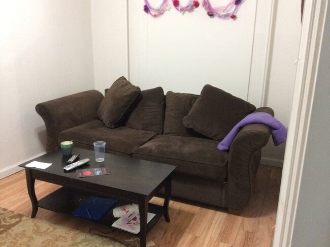 Photo - 341 Semple St